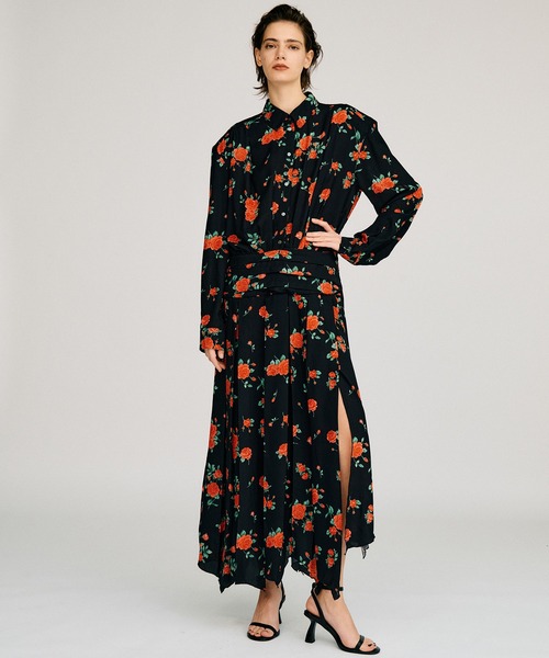 PRANK PROJECT(プランクプロジェクト)の「【2026Autumn Pre-Order】アシンメトリカルプリーツローズドレス / Asymmetrical Pleated Rose Dress(ワンピース・レディース・マルチ・38/36)」の4枚目の写真