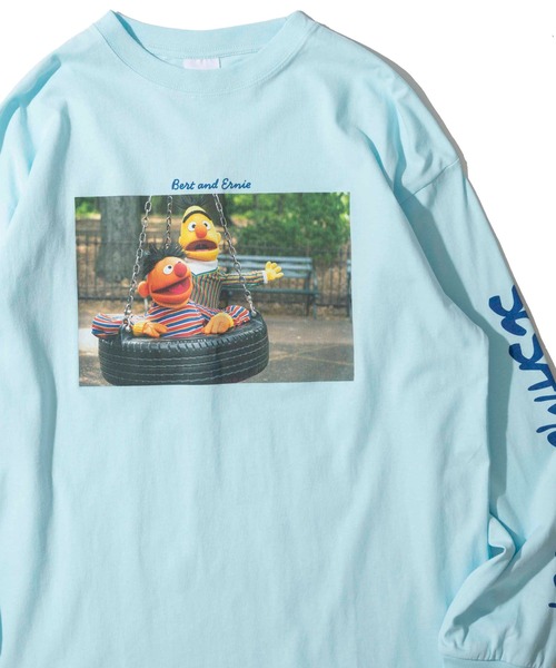 SESAME STREET(セサミストリート)の「【SESAME STREET/セサミストリート】フォトロングスリーブTシャツ(Tシャツ/カットソー・レディース・サックスブルー/ピンク/オフホワイト/チャコールグレー・LARGE/X-LARGE/MEDIUM)」の3枚目の写真