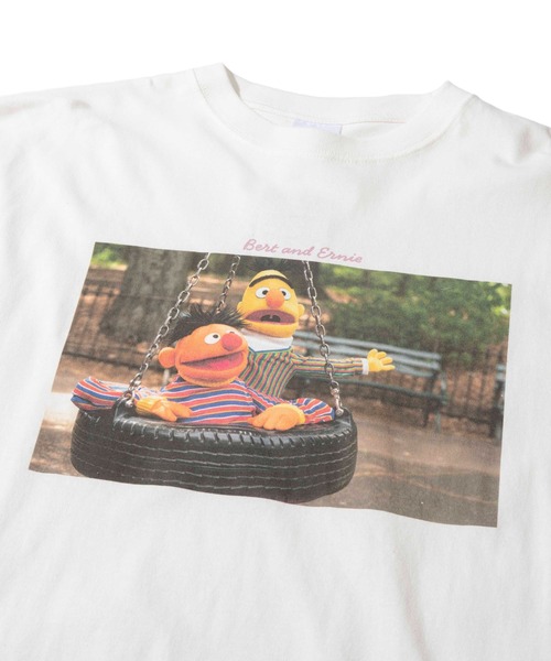 SESAME STREET(セサミストリート)の「【SESAME STREET/セサミストリート】フォトロングスリーブTシャツ(Tシャツ/カットソー・レディース・サックスブルー/ピンク/オフホワイト/チャコールグレー・LARGE/X-LARGE/MEDIUM)」の16枚目の写真