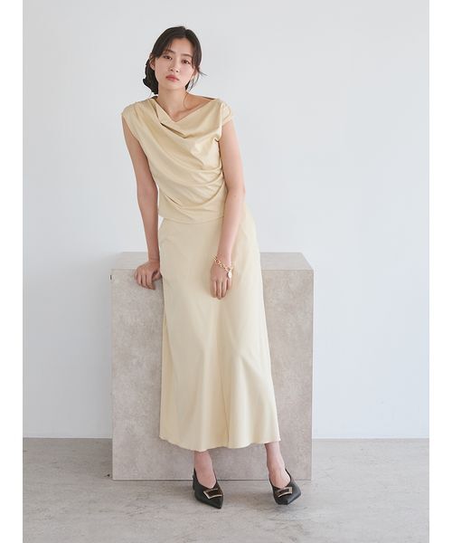 Mila Owen(ミラオーウェン)の「シルキータッチトップス×スカートSET UP(ワンピース・レディース・ブラック/ベージュ/ブラウン・1/0)」の3枚目の写真