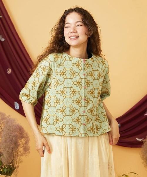 Jocomomola(ホコモモラ)の「【2WAY】Sacudida フラワーコード刺繍カットソー(Tシャツ/カットソー・レディース・ネイビー/グリーン・40)」の7枚目の写真