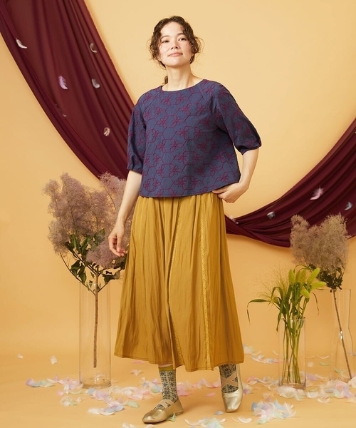 Jocomomola(ホコモモラ)の「【2WAY】Sacudida フラワーコード刺繍カットソー(Tシャツ/カットソー・レディース・ネイビー/グリーン・40)」の12枚目の写真