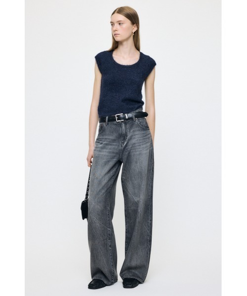 MOUSSY(マウジー)の「LOW SLUNG LOOSE FLARE(デニムパンツ・レディース・ブラック/ダークブルー/ブラウン・0/2/1)」の5枚目の写真