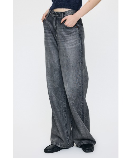 MOUSSY(マウジー)の「LOW SLUNG LOOSE FLARE(デニムパンツ・レディース・ブラック/ダークブルー/ブラウン・0/2/1)」の7枚目の写真