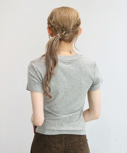 CECIL McBEE(セシルマクビー)の「【CECIL McBEE】チェーンステッチロゴTシャツ(Tシャツ/カットソー・レディース・ブラック/ブラウン/グレー/ホワイト・MEDIUM)」の19枚目の写真