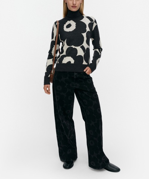 marimekko(マリメッコ)の「Rws Sopimus Unikko / Knitted sweater(ニット/セーター・レディース・ブラック・SMALL/MEDIUM)」の1枚目の写真