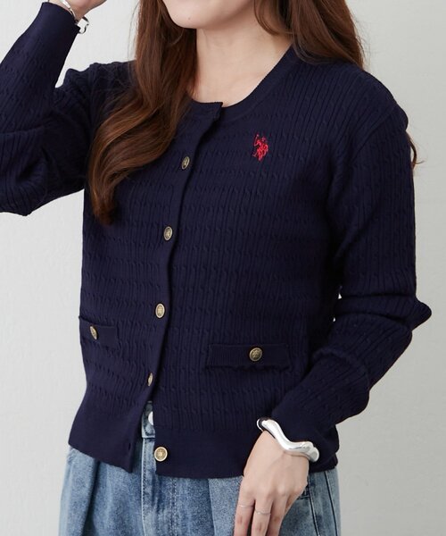 U.S. POLO ASSN.(ユーエスポロアッスン)の「【U.S. POLO ASSN.】ケーブルニットカーディガン(カーディガン/ボレロ・レディース・ネイビー/ブラウン/アイボリー/ボルドー/チャコールグレー・FREE)」の4枚目の写真