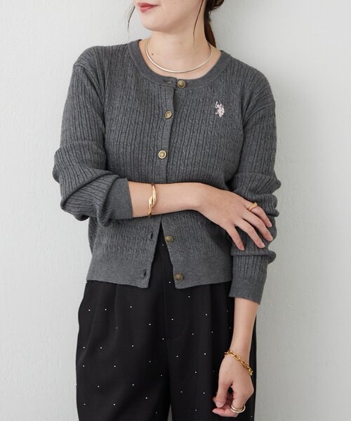 U.S. POLO ASSN.(ユーエスポロアッスン)の「【U.S. POLO ASSN.】ケーブルニットカーディガン(カーディガン/ボレロ・レディース・ネイビー/ブラウン/アイボリー/ボルドー/チャコールグレー・FREE)」の8枚目の写真