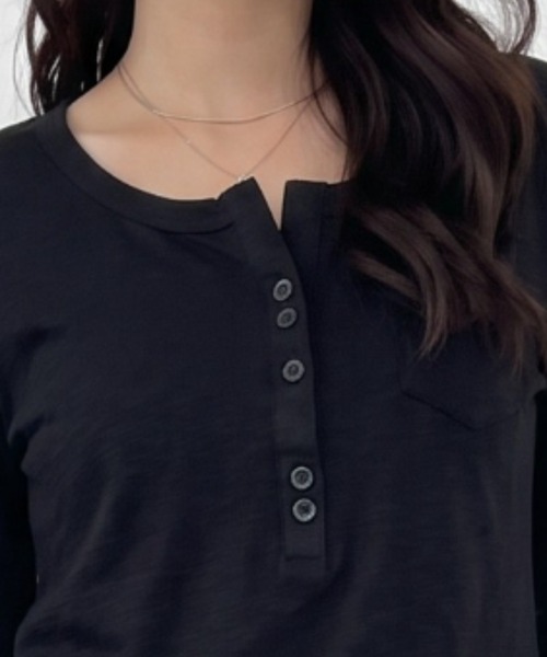 umune（ウムネ）の「こなれ感を演出するヘンリーネック♪胸ポケット付き長袖カットソー（Tシャツ/カットソー・レディース・ブラウン/グレー/ブラック×ホワイト/ブラック・FREE）」の8枚目の写真