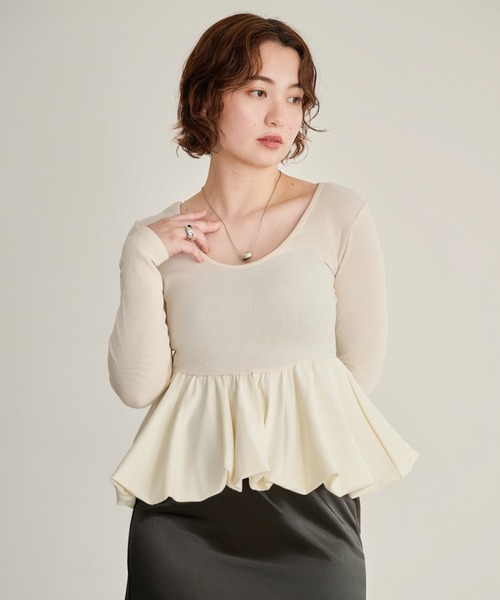 DAESE TOKYO(デセトウキョウ)の「カットリブ2WAYバルーンプルオーバー(Tシャツ/カットソー・レディース・アイボリー/チャコールグレー・FREE)」の4枚目の写真