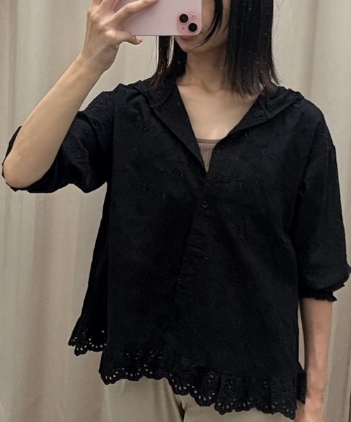 SELF+SERVICE（セルフサービス）の「EXPAND　オーガニック綿入刺繍フードブラウス（シャツ/ブラウス・レディース・アイボリー/ブラック・L/M）」の2枚目の写真