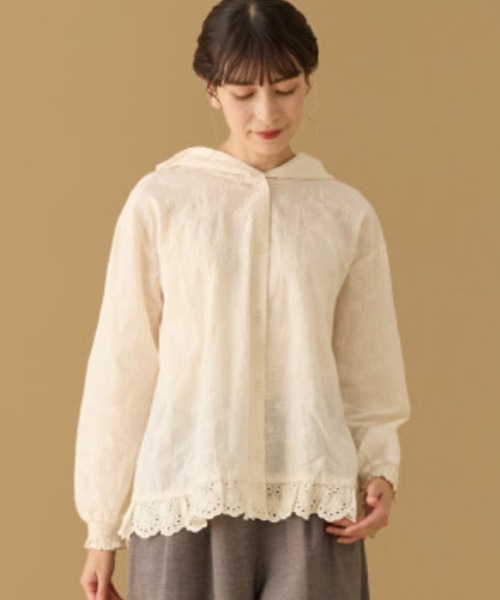 SELF+SERVICE（セルフサービス）の「EXPAND　オーガニック綿入刺繍フードブラウス（シャツ/ブラウス・レディース・アイボリー/ブラック・L/M）」の3枚目の写真