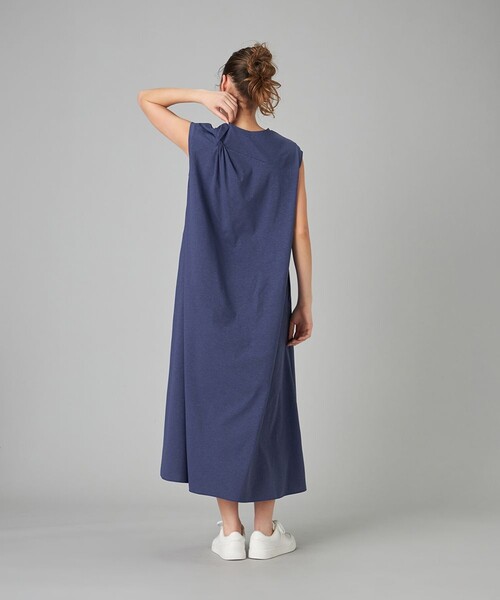 Chacott(チャコット)の「EasyCare+ ツイストワンピース(ショート丈)(ワンピース・レディース・ブラック/ネイビー・0)」の6枚目の写真