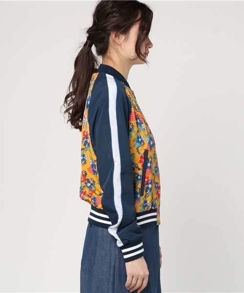 HILFIGER DENIM（ヒルフィガーデニム）の「カラーブロックボマージャケット（ブルゾン・レディース・レッド/ネイビー・S/M/XS）」の4枚目の写真