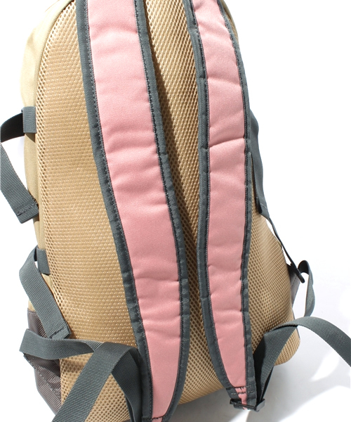 BEAMS BOY（ビームスボーイ）の「BEAMS BOY / コンビ Outdoor リュック（バックパック/リュック・レディース・ピンク/ブルー系その他・ONE SIZE）」の7枚目の写真