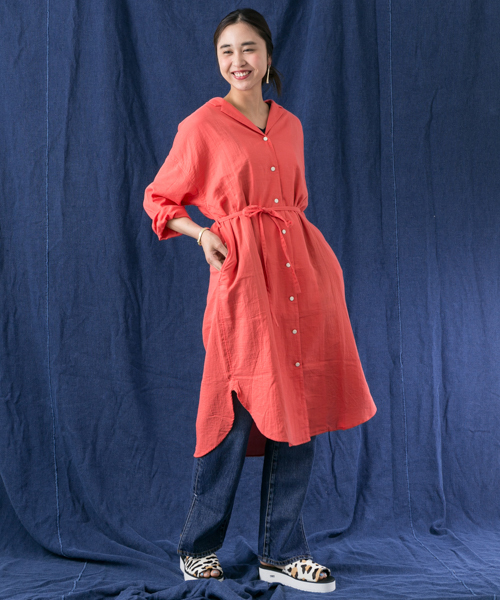 WORK NOT WORK URBAN RESEARCH（ワークノットワークアーバンリサーチ）の「WORK NOT WORK　ダブルガーゼオープンカラーシャツワンピース（シャツワンピース・レディース・マスタード/ピンク/ブルー・FREE）」の4枚目の写真