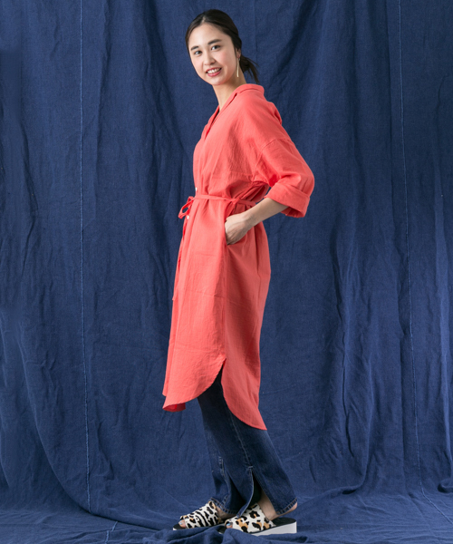 WORK NOT WORK URBAN RESEARCH（ワークノットワークアーバンリサーチ）の「WORK NOT WORK　ダブルガーゼオープンカラーシャツワンピース（シャツワンピース・レディース・マスタード/ピンク/ブルー・FREE）」の5枚目の写真