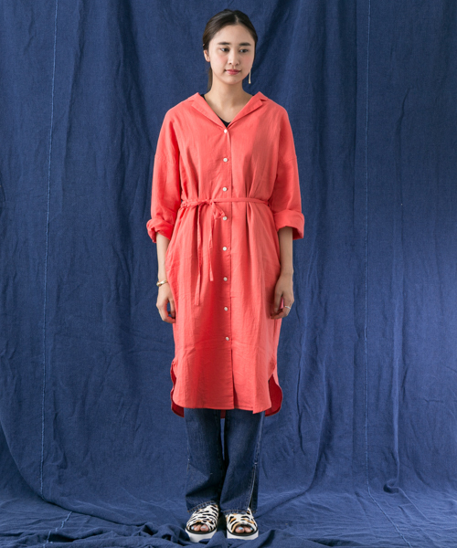 WORK NOT WORK URBAN RESEARCH（ワークノットワークアーバンリサーチ）の「WORK NOT WORK　ダブルガーゼオープンカラーシャツワンピース（シャツワンピース・レディース・マスタード/ピンク/ブルー・FREE）」の6枚目の写真