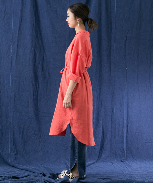 WORK NOT WORK URBAN RESEARCH（ワークノットワークアーバンリサーチ）の「WORK NOT WORK　ダブルガーゼオープンカラーシャツワンピース（シャツワンピース・レディース・マスタード/ピンク/ブルー・FREE）」の17枚目の写真