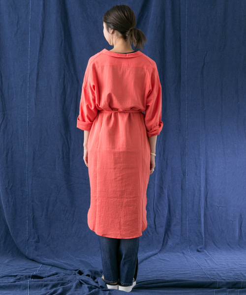 WORK NOT WORK URBAN RESEARCH（ワークノットワークアーバンリサーチ）の「WORK NOT WORK　ダブルガーゼオープンカラーシャツワンピース（シャツワンピース・レディース・マスタード/ピンク/ブルー・FREE）」の18枚目の写真