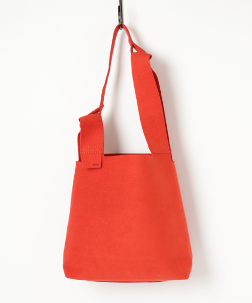 ESTNATION（エストネーション）の「ZATTU ショルダー/巾着バッグ（ショルダーバッグ・レディース・レッド/ライトグレー/ベージュ・FREE）」の3枚目の写真