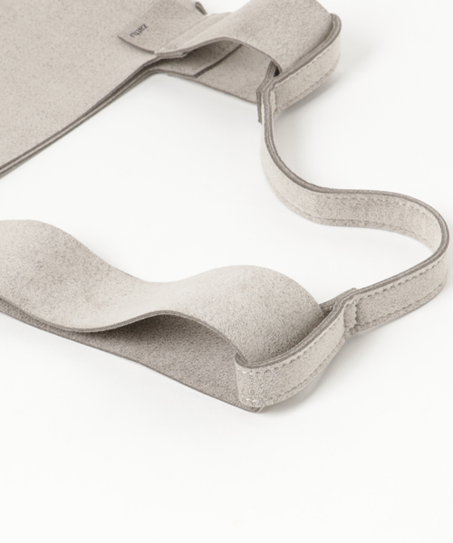 ESTNATION（エストネーション）の「ZATTU ショルダー/巾着バッグ（ショルダーバッグ・レディース・レッド/ライトグレー/ベージュ・FREE）」の6枚目の写真