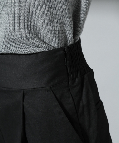 Andemiu（アンデミュウ）の「アミアゲハイウエストチノパンツ773276（その他パンツ・レディース・ブラウン/グリーン/ブラック・SMALL/MEDIUM）」の11枚目の写真