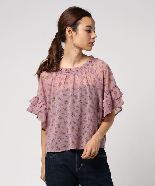 earth music&ecology（アースミュージックアンドエコロジー）の「・シフォンフラワープリントブラウス（シャツ/ブラウス・レディース・アイボリー/ライトピンク/イエロー/ブラック・FREE）」の4枚目の写真