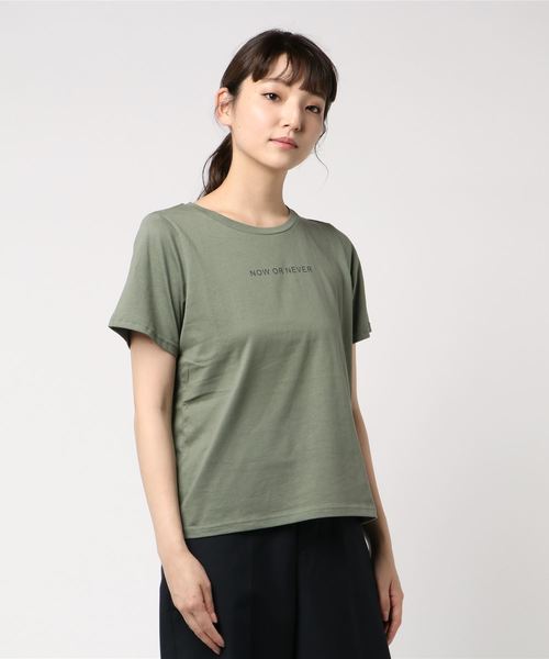 earth music&ecology(アースミュージックアンドエコロジー)の「ワンポイントロゴTシャツ(Tシャツ/カットソー・レディース・ネイビー/オフホワイト/カーキ/グレー系その他・FREE)」の4枚目の写真