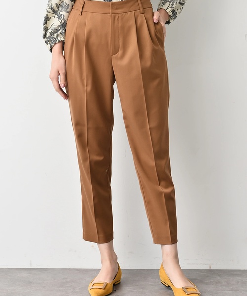 YECCA VECCA（イェッカヴェッカ）の「P.タックパンツ（その他パンツ・レディース・ベージュ/ブラウン/ダークネイビー・S/M）」の2枚目の写真