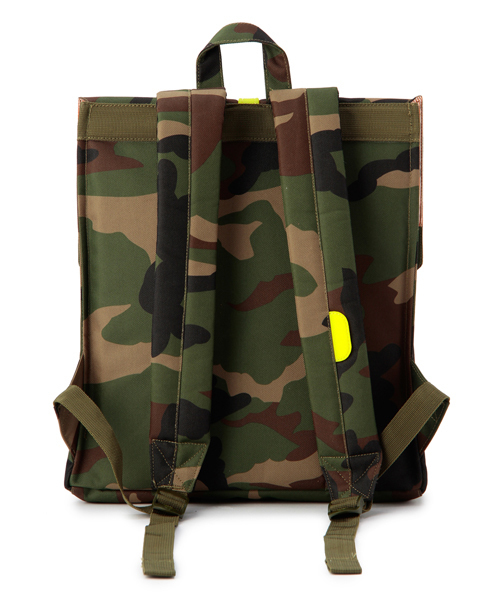BEAMS(ビームス)の「□Herschel×BEAMS / 別注 “CITY”(バックパック/リュック・メンズ・オリーブ/オレンジ/カモフラージュ・ONE SIZE)」の5枚目の写真