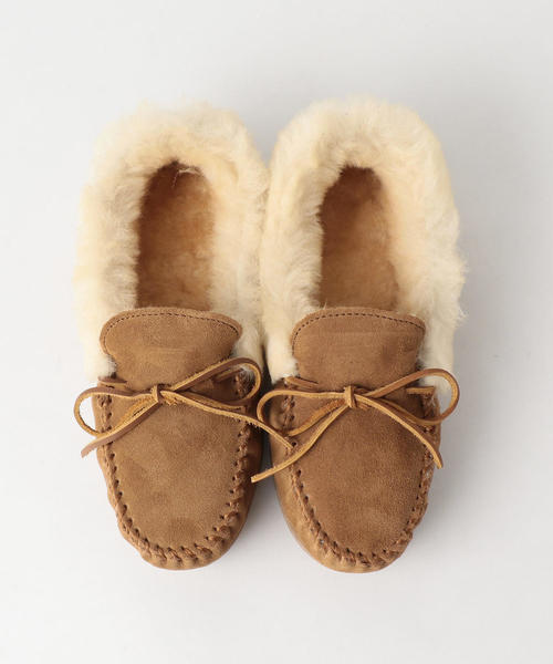 Minnetonka（ミネトンカ）の「＜MINNETONKA＞ALPINE レザーモカシン ◆（モカシン/デッキシューズ・レディース・ブラック/ベージュ・6/8/5/7）」の2枚目の写真