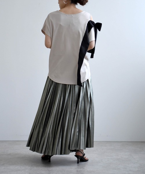 LHELBIE（レルビエ）の「ショルダーカットサイドラインアシメリボントップス（その他トップス・レディース・ブラック/オフホワイト/サックスブルー/カーキ/ブラウン/ベージュ・M）」の20枚目の写真