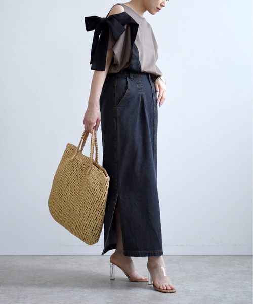 LHELBIE（レルビエ）の「ショルダーカットサイドラインアシメリボントップス（その他トップス・レディース・ブラック/オフホワイト/サックスブルー/カーキ/ブラウン/ベージュ・M）」の12枚目の写真