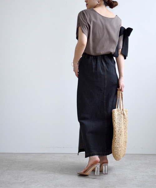 LHELBIE（レルビエ）の「ショルダーカットサイドラインアシメリボントップス（その他トップス・レディース・ブラック/オフホワイト/サックスブルー/カーキ/ブラウン/ベージュ・M）」の14枚目の写真