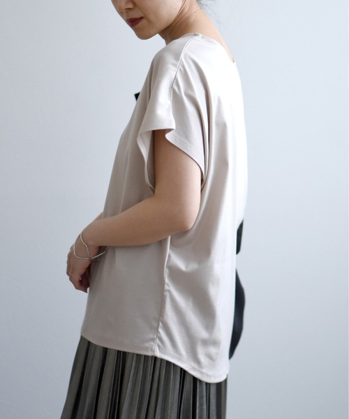 LHELBIE（レルビエ）の「ショルダーカットサイドラインアシメリボントップス（その他トップス・レディース・ブラック/オフホワイト/サックスブルー/カーキ/ブラウン/ベージュ・M）」の17枚目の写真