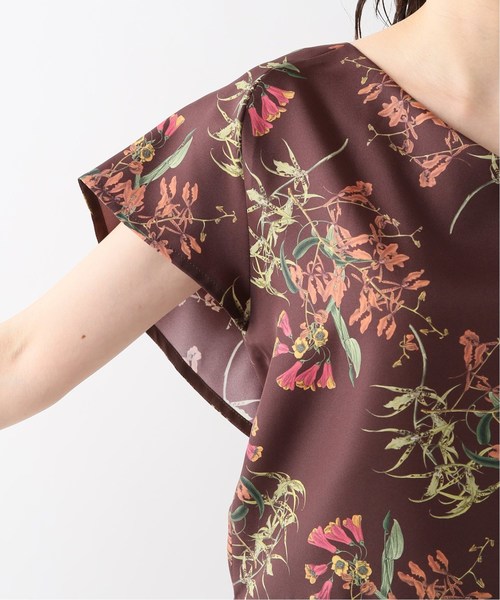 ELIN(エリン)の「【ELIN】Print asymmetry top(シャツ/ブラウス・レディース・ホワイト系その他/ボルドー・38)」の18枚目の写真