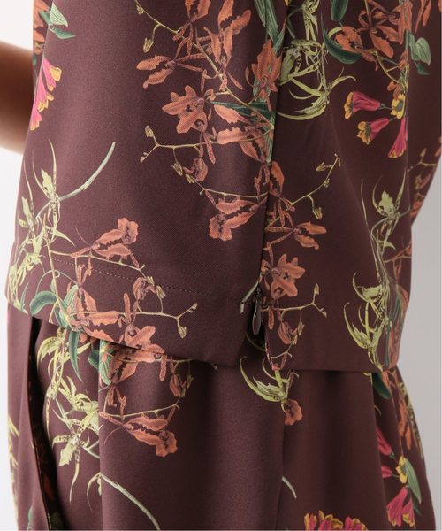 ELIN(エリン)の「【ELIN】Print asymmetry top(シャツ/ブラウス・レディース・ホワイト系その他/ボルドー・38)」の6枚目の写真