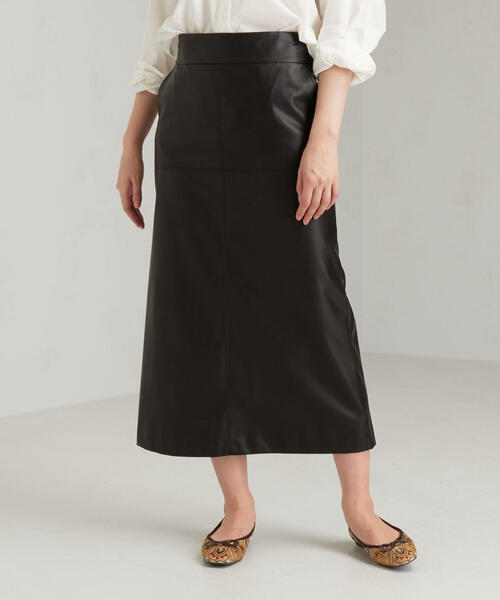 green label relaxing（グリーンレーベルリラクシング）の「FM フェイクレザー タイト スカート（スカート・レディース・ブラック/ブラウン・38/36）」の2枚目の写真