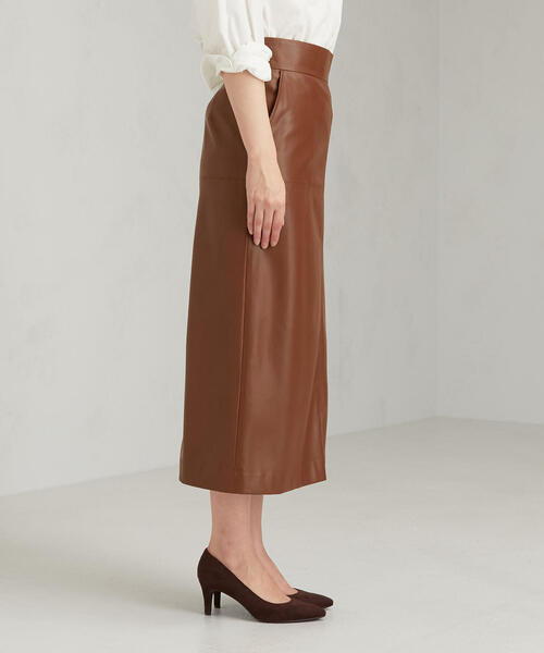 green label relaxing（グリーンレーベルリラクシング）の「FM フェイクレザー タイト スカート（スカート・レディース・ブラック/ブラウン・38/36）」の11枚目の写真