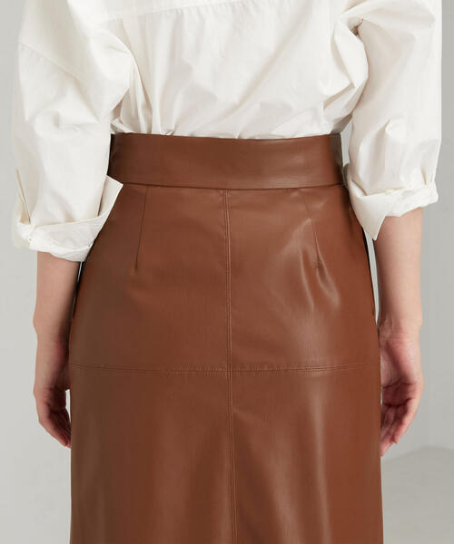 green label relaxing（グリーンレーベルリラクシング）の「FM フェイクレザー タイト スカート（スカート・レディース・ブラック/ブラウン・38/36）」の5枚目の写真
