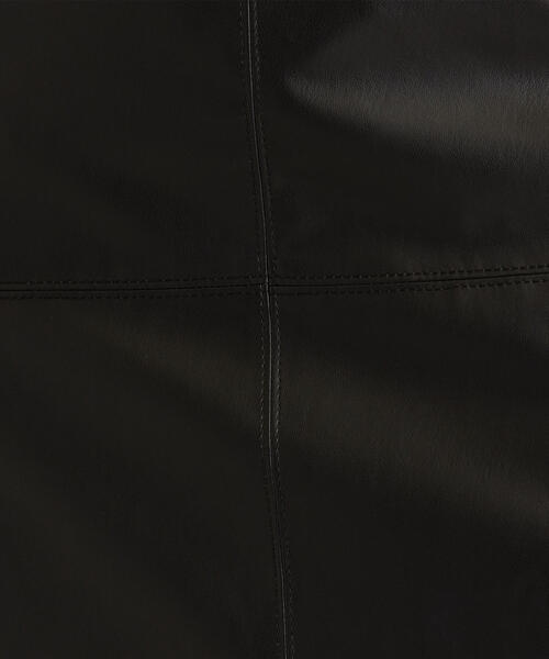 green label relaxing（グリーンレーベルリラクシング）の「FM フェイクレザー タイト スカート（スカート・レディース・ブラック/ブラウン・38/36）」の8枚目の写真