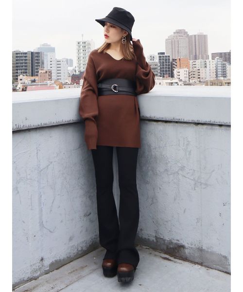 EMODA(エモダ)の「フィットフレアパンツ(その他パンツ・レディース・ブラック/ブラウン・FREE)」の5枚目の写真