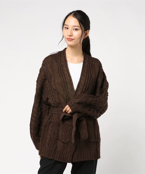 archives（アルシーヴ）の「ベルト付ケーブルニットカーディガン（カーディガン/ボレロ・レディース・ブラウン/ベージュ/オフホワイト・MEDIUM）」の3枚目の写真