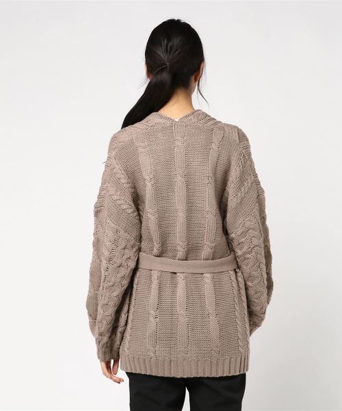 archives（アルシーヴ）の「ベルト付ケーブルニットカーディガン（カーディガン/ボレロ・レディース・ブラウン/ベージュ/オフホワイト・MEDIUM）」の5枚目の写真