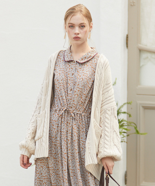 archives（アルシーヴ）の「ベルト付ケーブルニットカーディガン（カーディガン/ボレロ・レディース・ブラウン/ベージュ/オフホワイト・MEDIUM）」の2枚目の写真