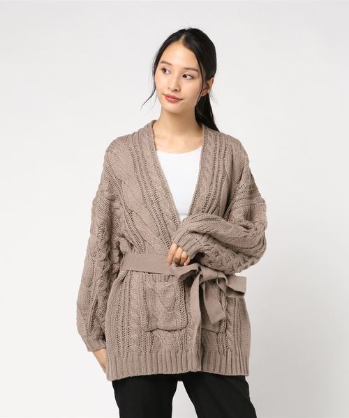 archives（アルシーヴ）の「ベルト付ケーブルニットカーディガン（カーディガン/ボレロ・レディース・ブラウン/ベージュ/オフホワイト・MEDIUM）」の6枚目の写真
