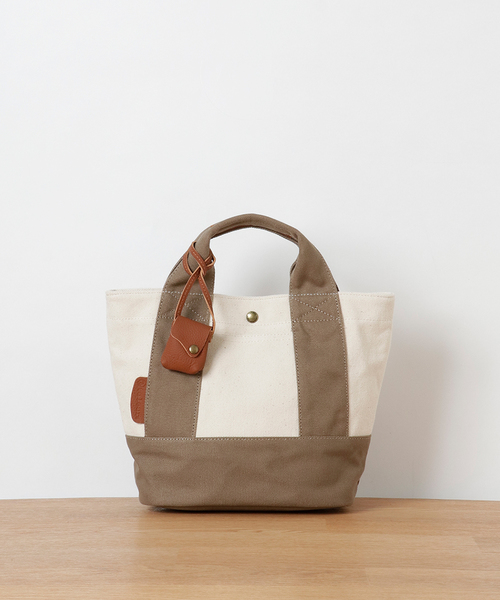 toleur（トーラ）の「【toleur】コンビキャンバス/カウレザー ミニトート/11568（トートバッグ・レディース・ブラック/グリーン/ライトブラウン/イエロー/ベージュ/ブルー/カーキ/ライトグレー/オレンジ/グレイッシュベージュ・FREE）」の11枚目の写真