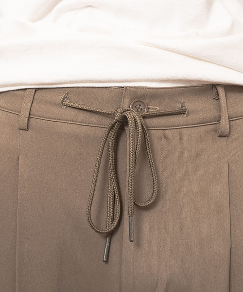 MinoriTY(マイノリティ)の「メンズワイドシルエットアンクルタックパンツ(その他パンツ・メンズ・グリーン/ブラック/モカ・L/M)」の7枚目の写真