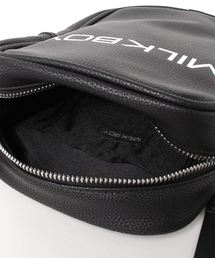 MILKBOY ミルクボーイ レザー ショルダーバッグ ボディバッグ MILKBOY（ミルクボーイ）の「BOX ショルダーバッグ（ショルダー